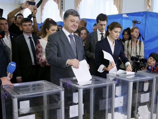 Порошенко - 57,3%, Тимошенко - 12,4%, Ляшко - 8,7%, — екзит-пол TNS