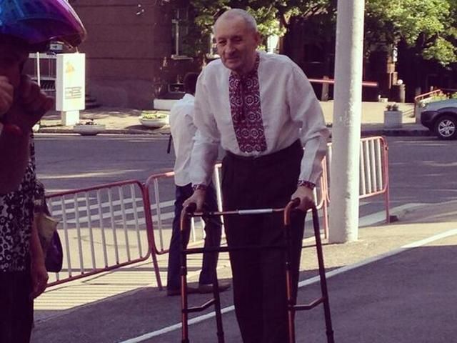 Фото дня: Украинцы даже пожилого возраста пришли на выборы Фото дня: Украинцы даже пожилого возраста пришли на выборы