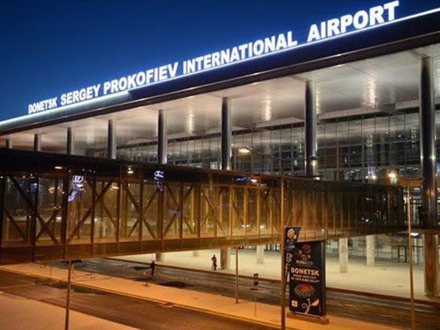 Полеты в Донецк запретили до 18:00 Полеты в Донецк запретили до 18:00