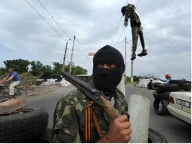 В Красноармейск не пропускают автомобили В Красноармейск не пропускают автомобили