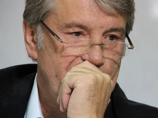 Ющенко привітав Порошенка з обранням на посаду президента