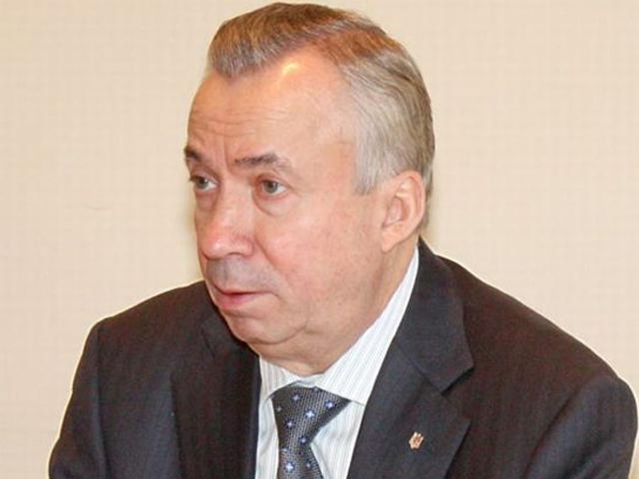 Мер Донецька закликав жителів міста без потреби не виходити з дому Мер Донецька закликав жителів міста без потреби не виходити з дому
