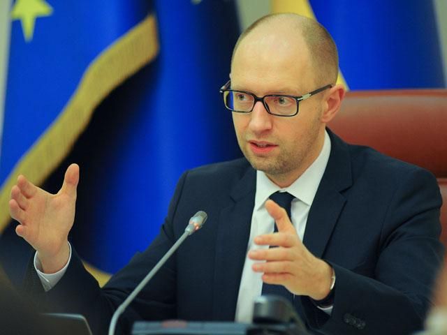 Двосторонні переговори України і РФ без посередників неможливі, — Яценюк