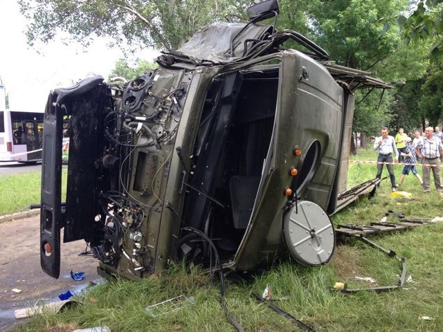 АТО у розпалі: що відбувалось впродовж останньої доби в Донецьку (Фото. Відео) АТО у розпалі: що відбувалось впродовж останньої доби в Донецьку (Фото. Відео)