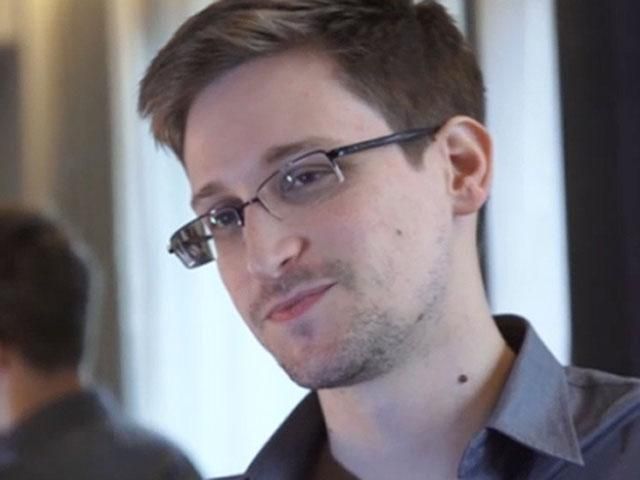 Сноуден рассказал, что был профессиональным разведчиком