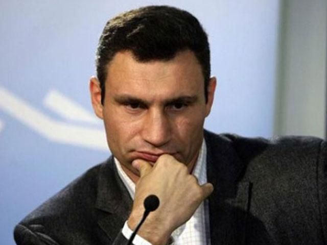 Зараз Кличко лідирує на виборах мера Києва з результатом 56,45 % голосів Зараз Кличко лідирує на виборах мера Києва з результатом 56,45 % голосів