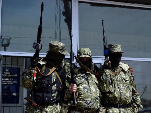 В Горловке террористы отпустили из плена двух милиционеров