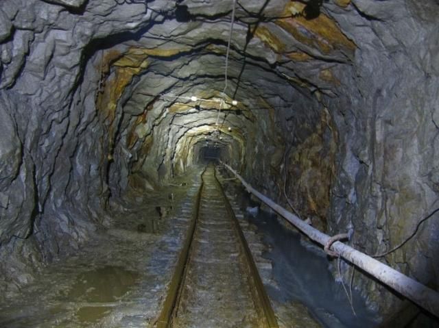 Україна щодня недоотримує 7-10 тис. тонн вугілля через заворушення на Сході Україна щодня недоотримує 7-10 тис. тонн вугілля через заворушення на Сході