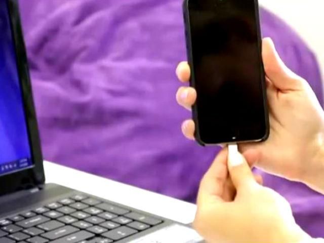 Американці анонсували ґаджет, який пришвидшує зарядку мобільних пристроїв на 92% Американці анонсували ґаджет, який пришвидшує зарядку мобільних пристроїв на 92%