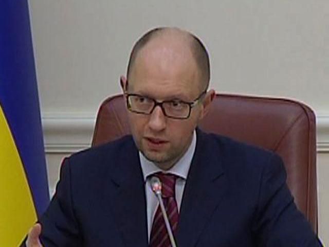 У Збройних силах знищена система тилового забезпечення та харчування, – Яценюк У Збройних силах знищена система тилового забезпечення та харчування, – Яценюк