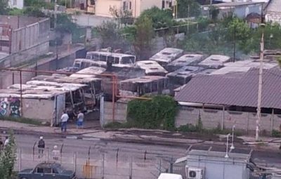 У Дніпропетровську згоріли 18 автобусів "правої руки" Царьова, — Філатов