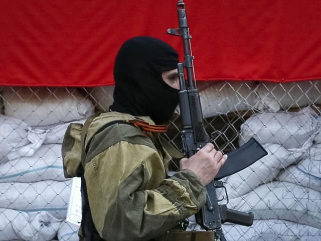 Милиция Донецка просит жителей избегать пребывания в районе аэропорта и магазина МЕТRO