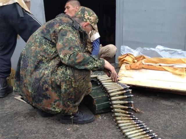 У Слов’янську терористи встановлюють кулемети на дахах будинків (Фото)