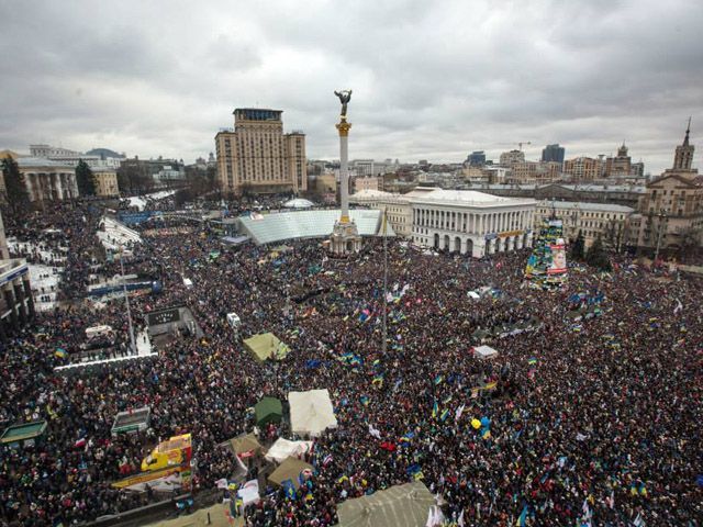 Завтра на Майдане снова соберется вече