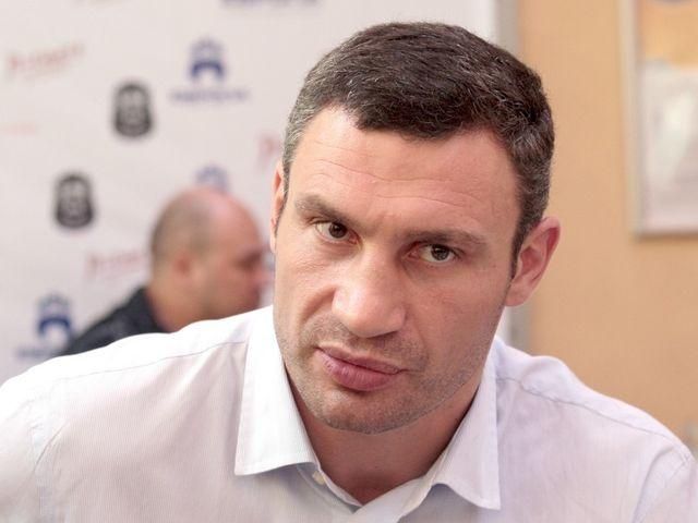 На Народне віче на Майдані прийшов Кличко (Онлайн) На Народне віче на Майдані прийшов Кличко (Онлайн)