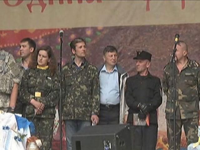 На Майдані Незалежності відбулось кількатисячне віче На Майдані Незалежності відбулось кількатисячне віче