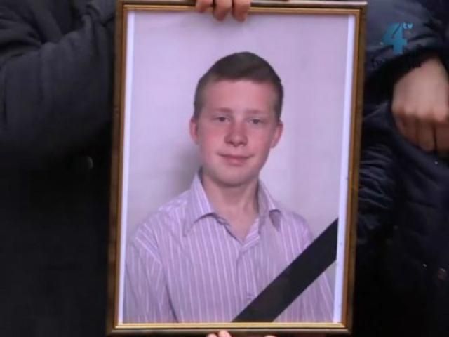 Сегодня почтили память молодого героя "Небесной сотни" Сегодня почтили память молодого героя "Небесной сотни"