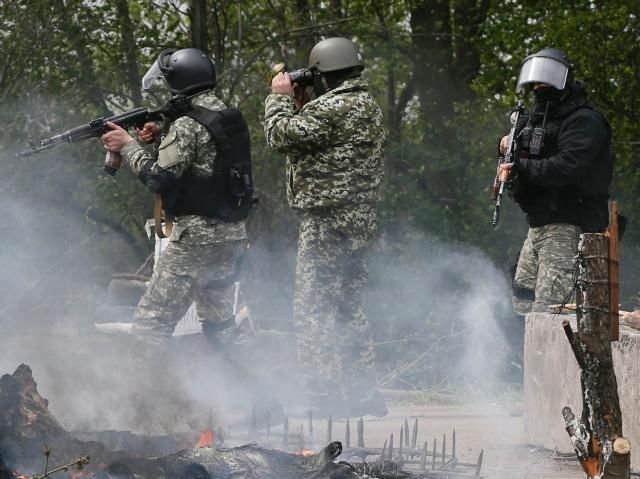 Йде активна наступальна фаза АТО під Слов'янськом, — Аваков