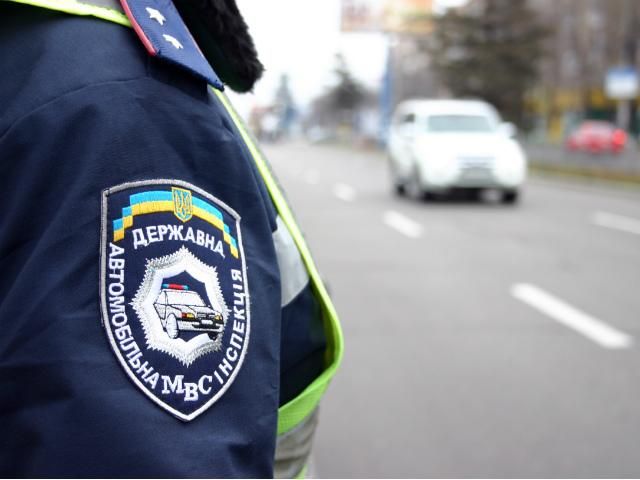 Террористы расстреляли машину ГАИ в Донецкой области