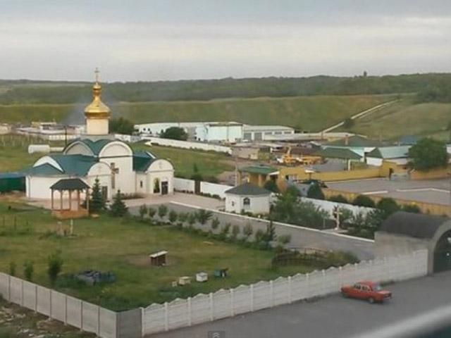 Луганські прикордонники — в оточенні терористів, можливий штурм Луганські прикордонники — в оточенні терористів, можливий штурм