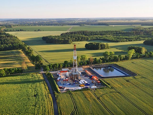 Shell приостанавливает разведку сланцевого газа на востоке Украины Shell приостанавливает разведку сланцевого газа на востоке Украины