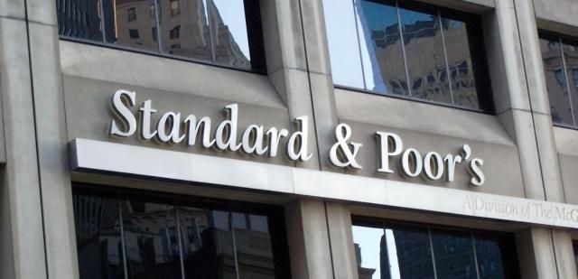 S&P знизило прогноз рейтингів 18 російських банків 