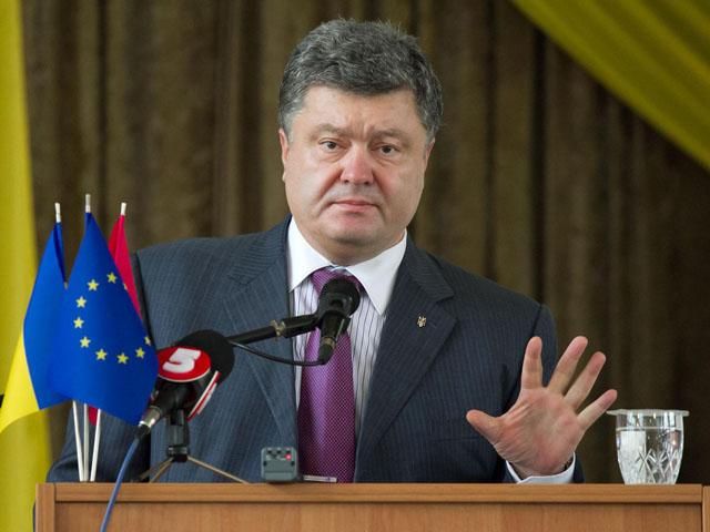 Порошенко надеется, что мир поможет вернуть Украине Крым