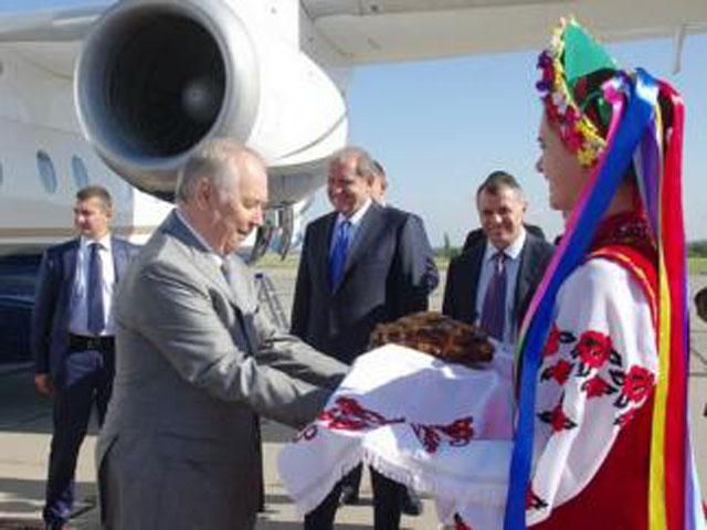 Колишній спікер Рибак тепер в'їзний у Крим, бо покаявся Колишній спікер Рибак тепер в'їзний у Крим, бо покаявся