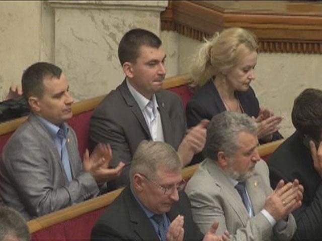 Парламентарии бездельничают: На заседании Рады не приняли ни одного законопроекта