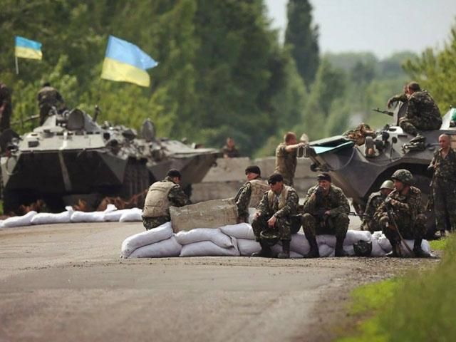 Амвросіївку оточили сили АТО, — соцмережі (Фото) Амвросіївку оточили сили АТО, — соцмережі (Фото)