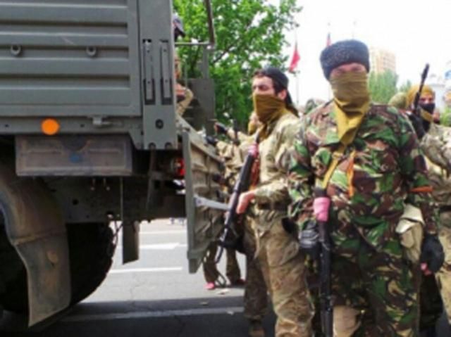 За ночь из России в Украину въехали 15 КАМАЗов с террористами, - Луценко