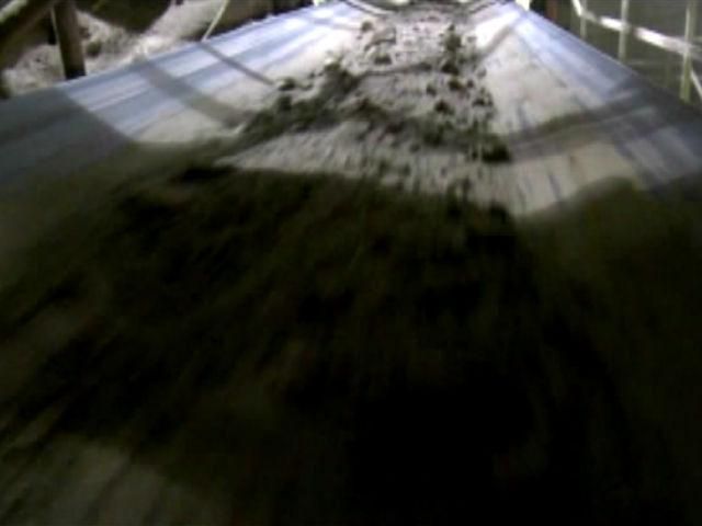 Як працює цементний завод - десятки машин перетворюють руду і каміння у цемент Як працює цементний завод - десятки машин перетворюють руду і каміння у цемент