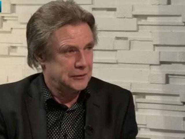 Сунгуровский: Введение военного положения - это способ власти оправдать свою бездеятельность Сунгуровский: Введение военного положения - это способ власти оправдать свою бездеятельность