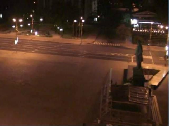 В центре Донецка убрали палаточный городок сепаратистов (Фото) В центре Донецка убрали палаточный городок сепаратистов (Фото)