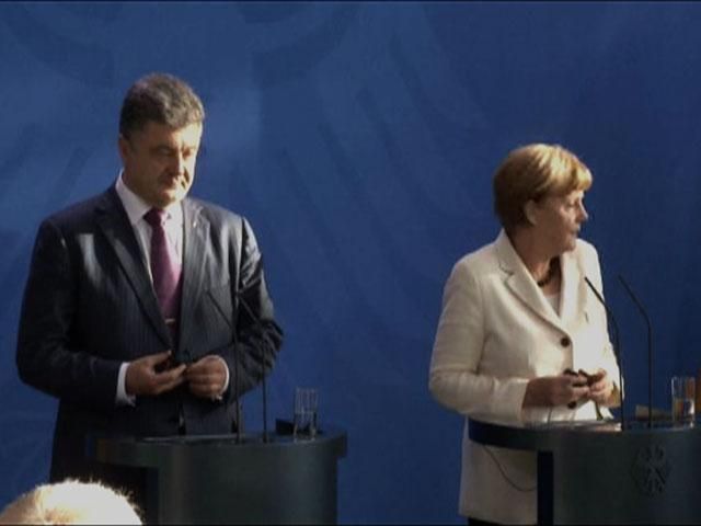 Меркель пообещала Порошенко поддержку Германии