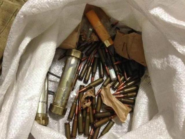 СБУ затримала 4 українців, які хотіли підірвати прикордонслужбу "Амвросіївка" (Фото. Відео) СБУ затримала 4 українців, які хотіли підірвати прикордонслужбу "Амвросіївка" (Фото. Відео)