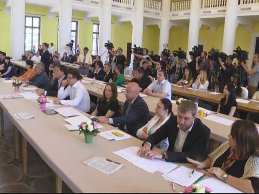 Київрада провела перше робоче засідання Київрада провела перше робоче засідання