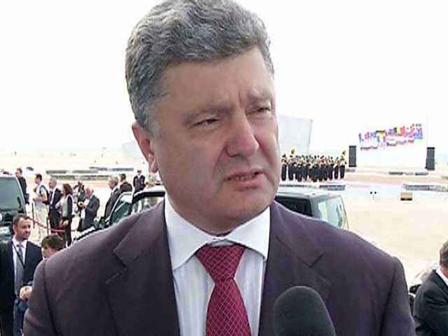 Порошенко и Путин впервые лично пообщались Порошенко и Путин впервые лично пообщались