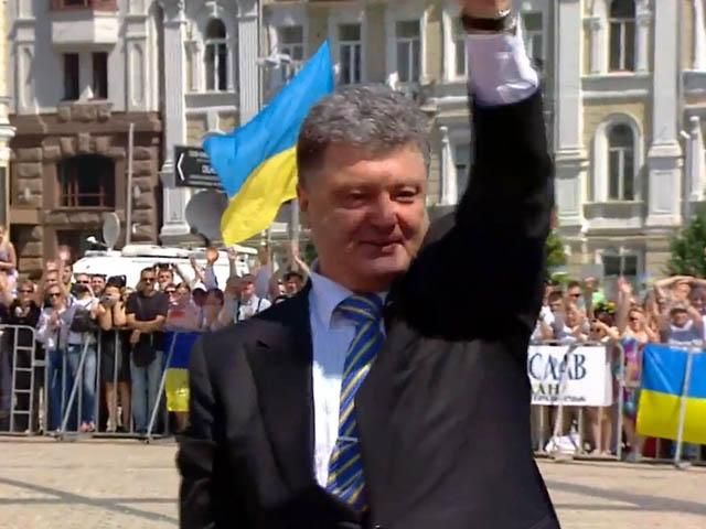 Порошенко прийняв командування Збройними Силами України (Фото. Відео)