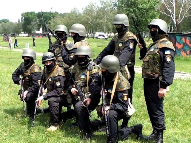 Українські військові посилили наступ на позиції терористів Українські військові посилили наступ на позиції терористів