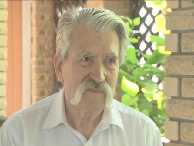 Путин помогает украинцам понять, что они украинцы, - Левко Лукьяненко Путин помогает украинцам понять, что они украинцы, - Левко Лукьяненко