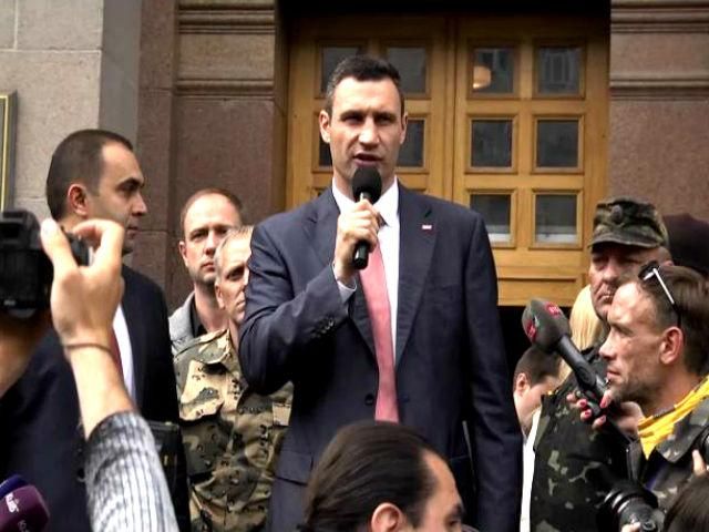 У Київраді нові партії та люди Черновецького, але Кличко має більшість У Київраді нові партії та люди Черновецького, але Кличко має більшість