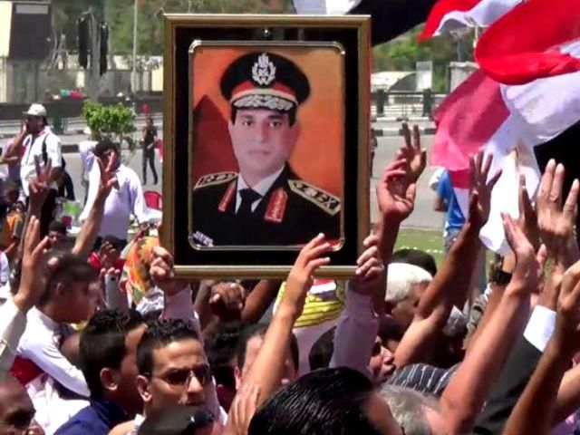 Египтяне по случаю инаугурации нового президента устроили массовые гуляния (Видео)