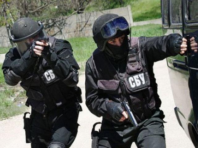 СБУ затримала двох диверсантів, які співпрацювали зі спецслужбами РФ СБУ затримала двох диверсантів, які співпрацювали зі спецслужбами РФ