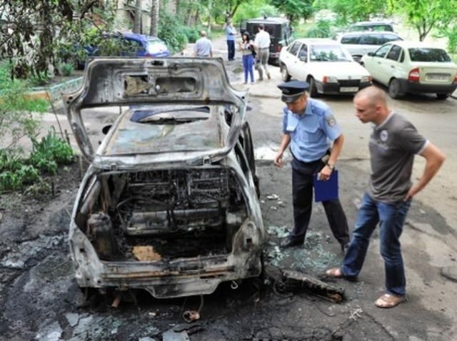 У Сумах журналістці спалили машину після професійного свята