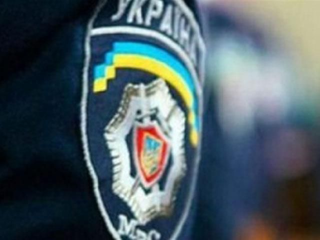 Терористи звільнили з полону трьох міліціонерів, захоплених в Торезі, — ЗМІ