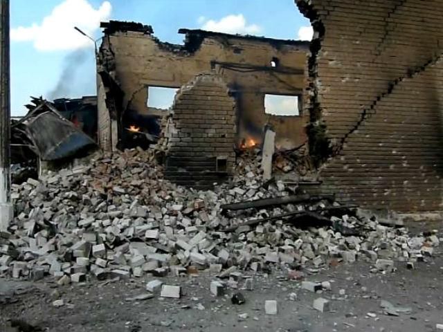 Розбомблений Слов’янськ. Місто оговтується після вчорашніх боїв (Відео)