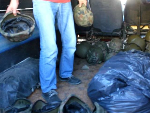 Аби одягнути українську армію, активісти активно скуповують списану амуніцію закордоном Аби одягнути українську армію, активісти активно скуповують списану амуніцію закордоном