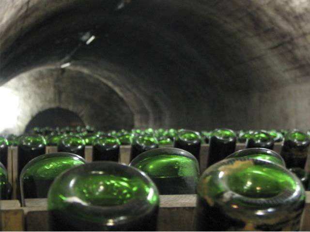 Продажі ігристих вин кримського заводу "Новий Світ" впали на 90% Продажі ігристих вин кримського заводу "Новий Світ" впали на 90%