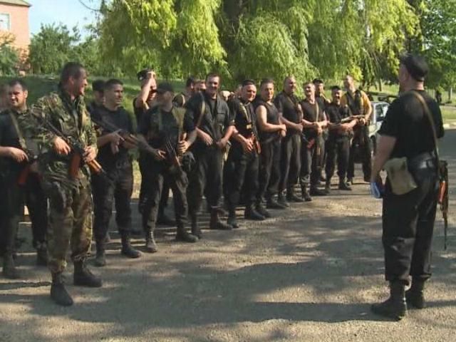 В Винницу из зоны АТО вернулись 125 силовиков В Винницу из зоны АТО вернулись 125 силовиков